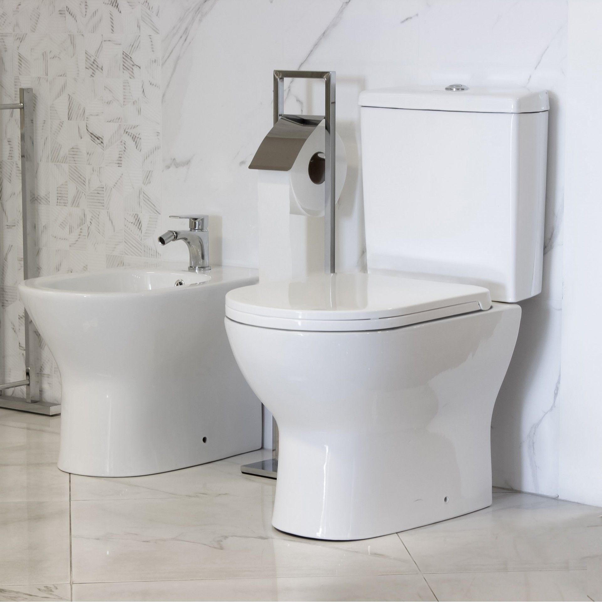 Sorrento Compact Toilet with Tank and Top