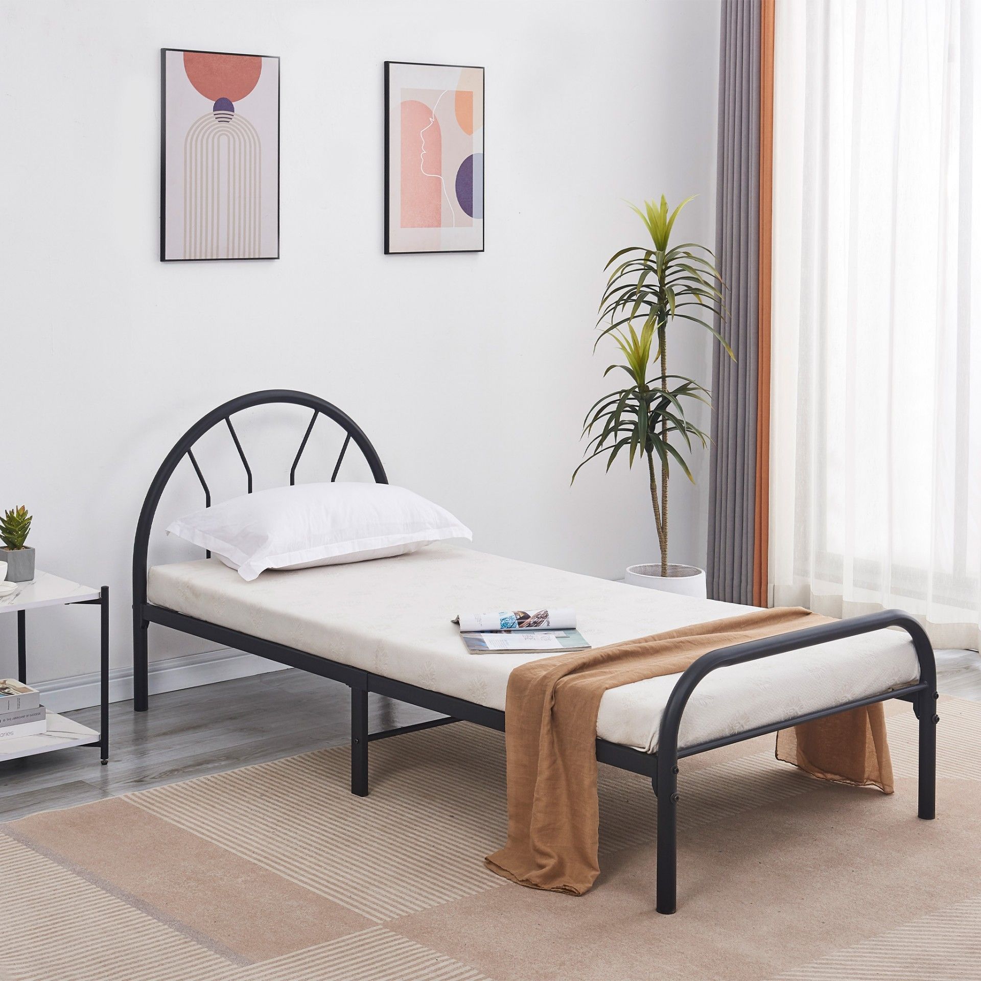 Amélie Metallic Bed